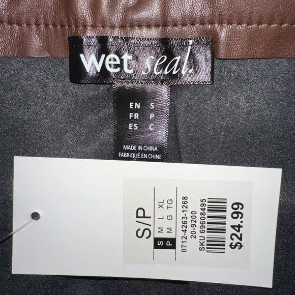 WetSeal Small High Rise Faux Leather Skinny Pants in Brown - Picture 5 of 6